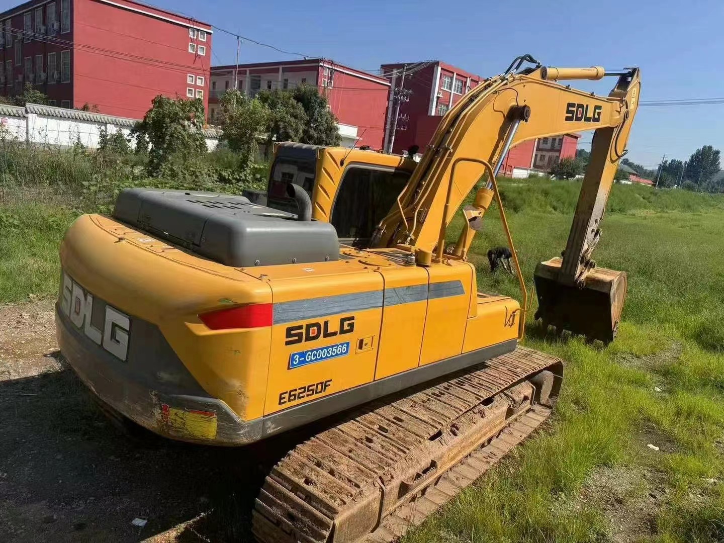 Caterpillar323